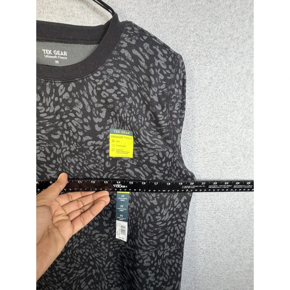 Tek Gear Sweatshirt Mens Medium‎ Gray Ultrasoft Fleece Pullover Crewneck Print